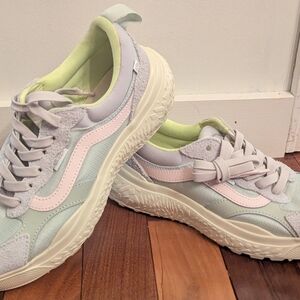 Vans UltraRange Neo VR3 Light Yellow Casual Skate Hiking Shoes Men's 8.5 Wmns 10